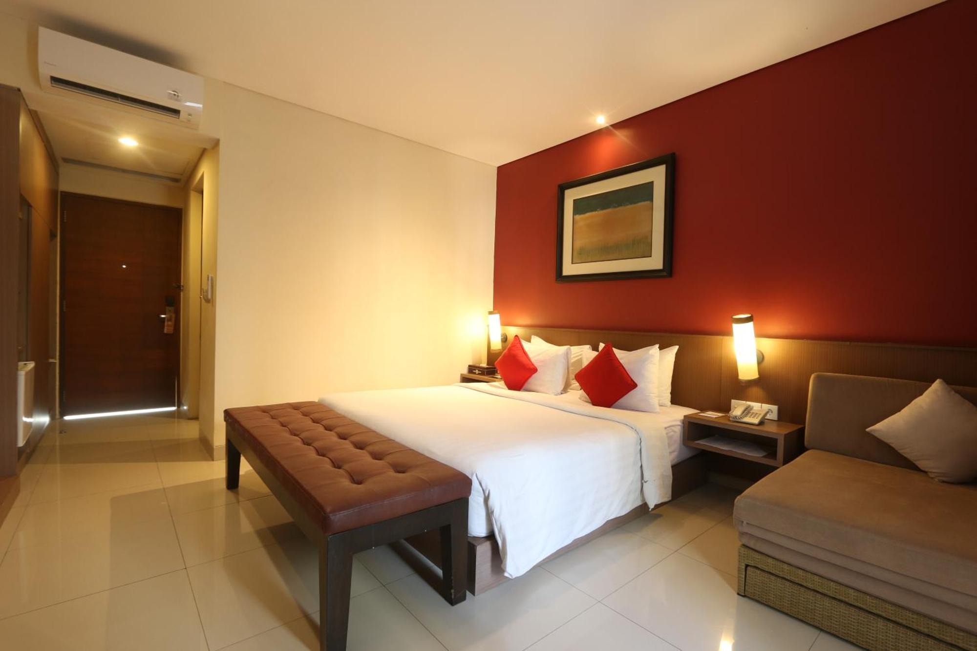 Grand La Walon Hotel Legian  Bagian luar foto
