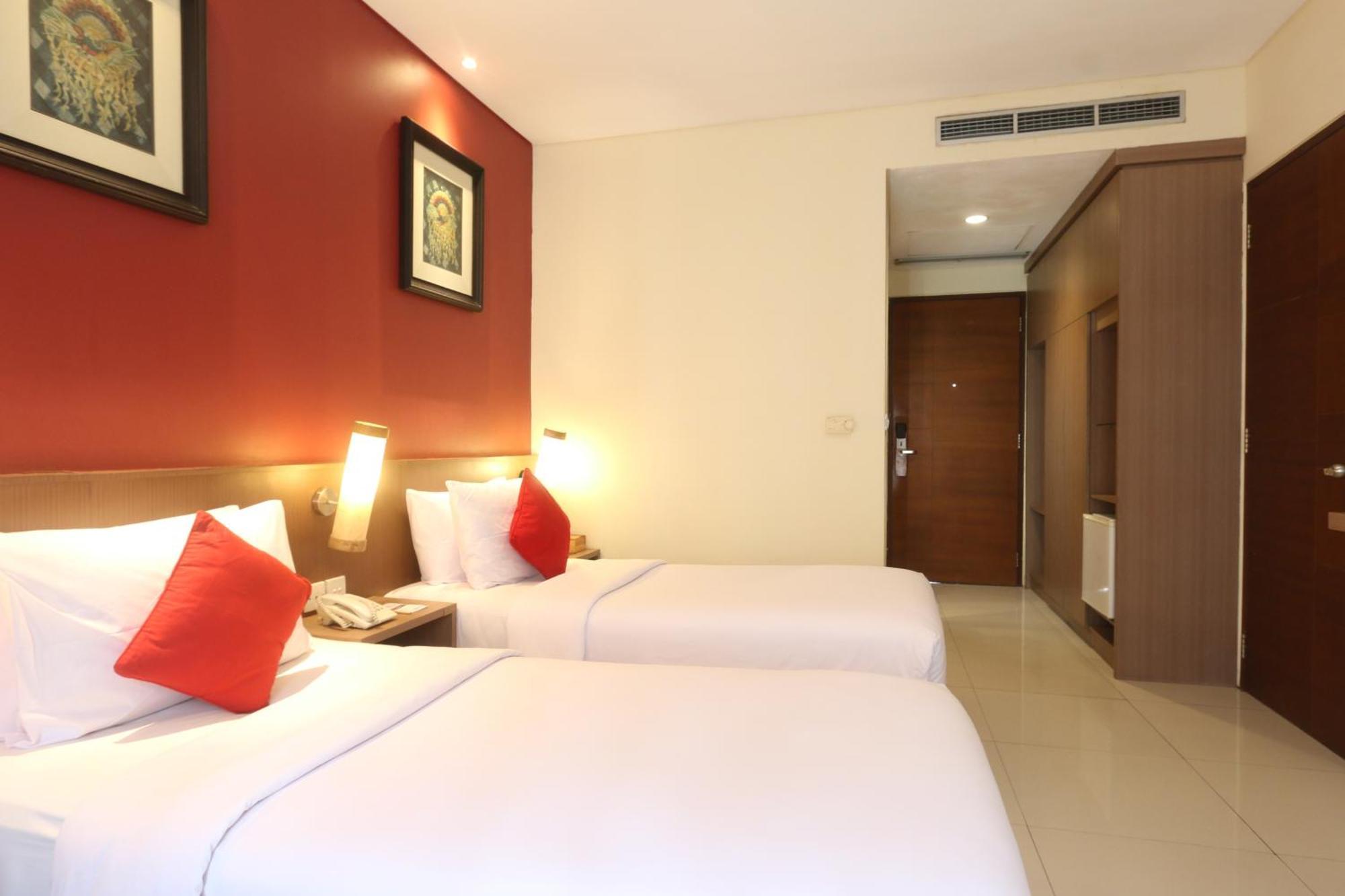 Grand La Walon Hotel Legian  Bagian luar foto