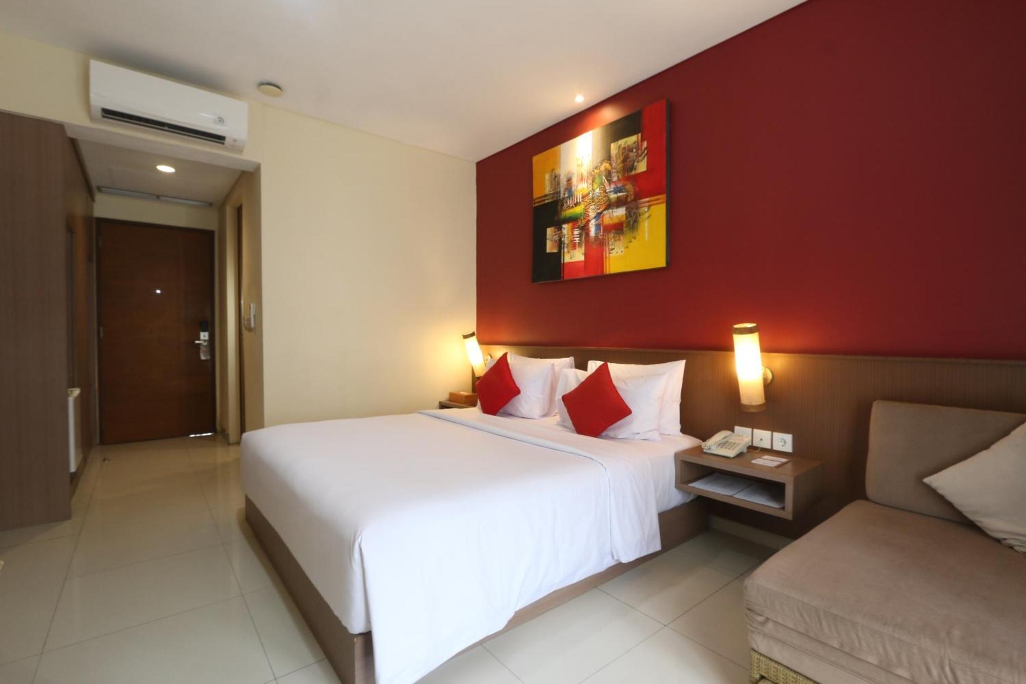 Grand La Walon Hotel Legian  Bagian luar foto